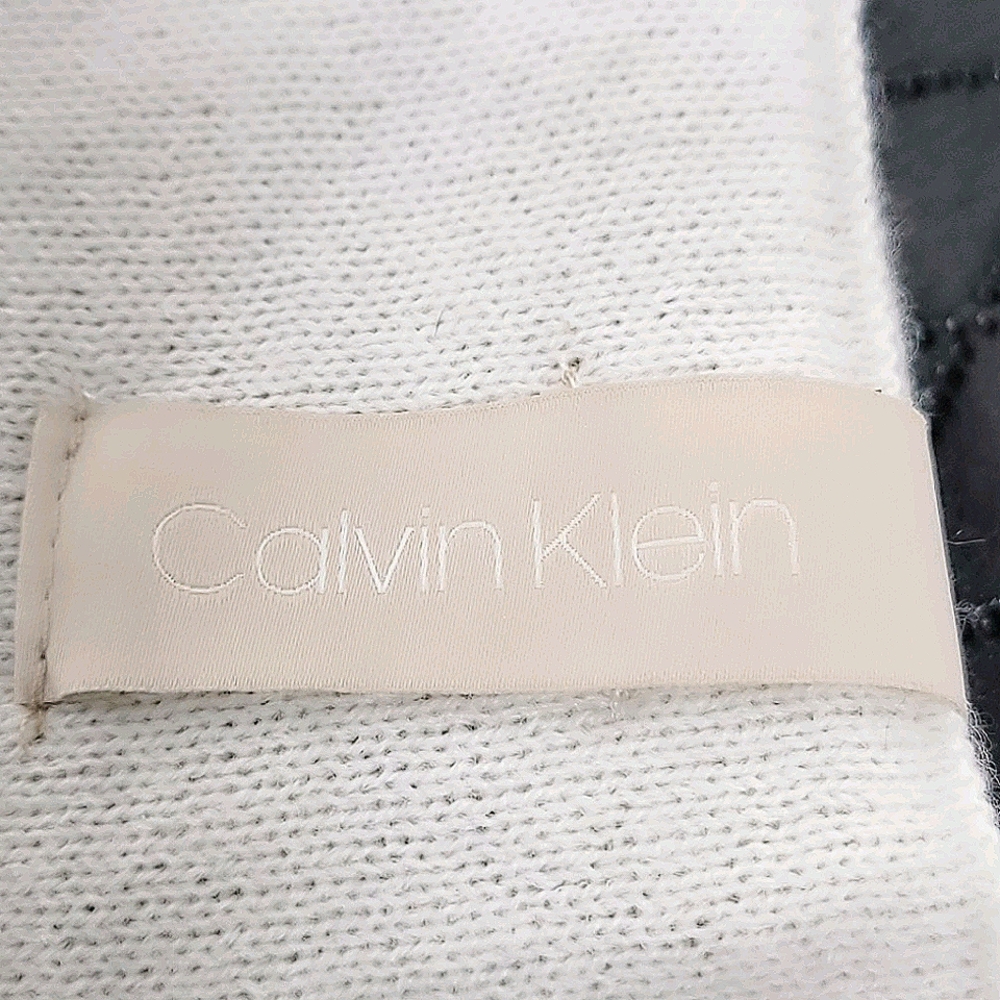 Calvin Klein Infinity Loop Scarf - Picture 2 of 3